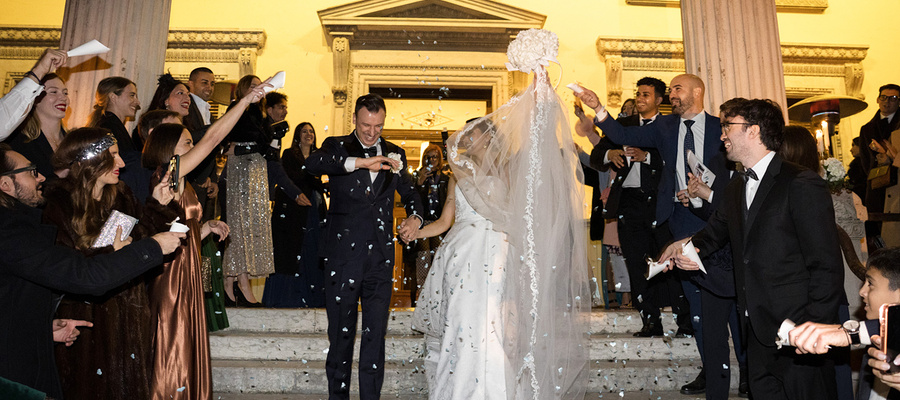 ritratto di coppia con fotografo professionista sul lago di garda