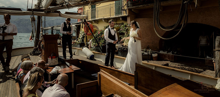 sposi sul veliero siora veronica a Malcesine Lago di Garda