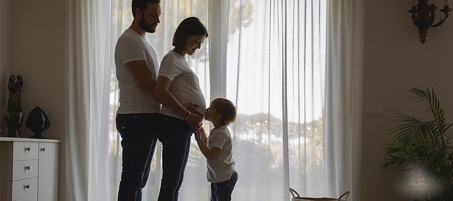 Servizio Fotografico Maternità a Casa | Dolce Attesa in Ambiente Familiare
