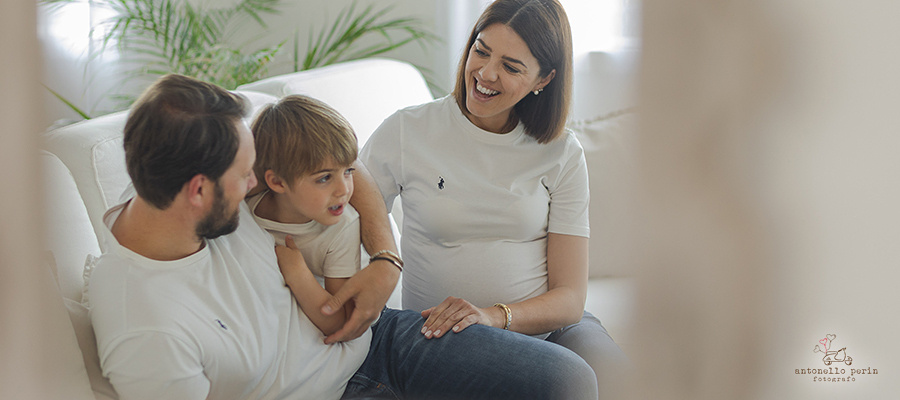 Servizio Fotografico Maternità a Casa | Dolce Attesa in Ambiente Familiare