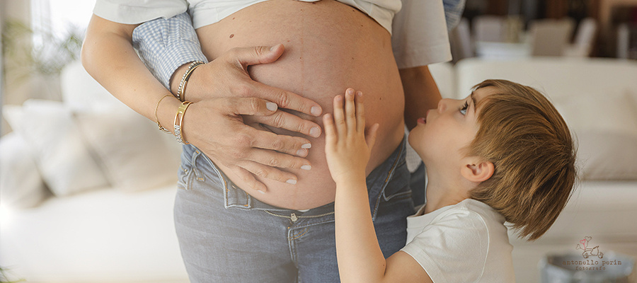 Servizio Fotografico Maternità a Casa | Dolce Attesa in Ambiente Familiare