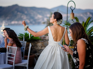 alt=the bride during the reception with a sea view wedding in Portofino