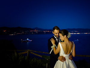 alt=intimate moments of the newlyweds during the professional photo shoot on portofino destination wedding in italy 