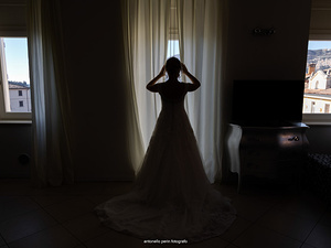 alt=Momenti emozionanti sposa a Malcesine Lago di Garda