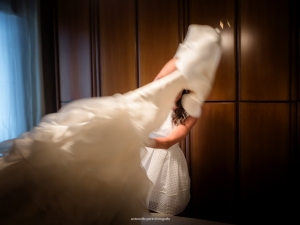 WEDDING PHOTOGRAPHER BRESCIA, THE DRESS OF THE BRIDE