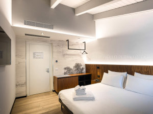 INTERIOR PHOTOGRAPHY LAKE GARDA
