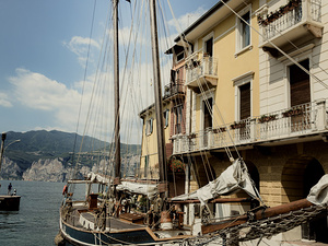 Malcesine veduta panoramica del lago di  garda matrimonio a Malcesine