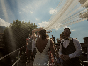Momenti spontanei reportage matrimonio Lago di Garda - fotografo di matrimonio