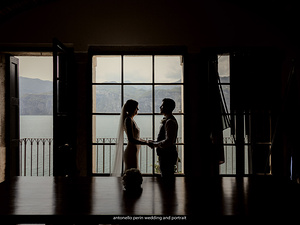 Veduta panoramica degli sposi al Lago di Garda matrimonio Malcesine