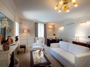 relais la speranzina, indoor photography,