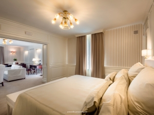 relais la speranzina, indoor photography,