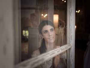 fotografo cattura dettagli del matrimonio sul Lago di Garda