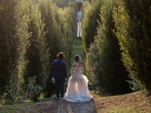 sposa durante shooting dopo cerimonia sul lago di garda