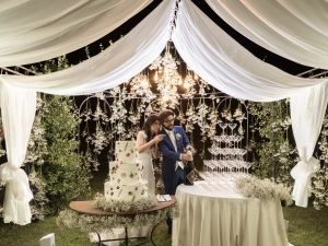 fotografia della torta nuziale dopo il ricevimentocon fotografo professionista