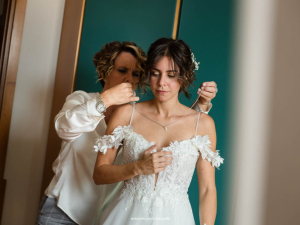 GETTING READY BRIDE,SIRMIONE,LAKE GARDA
