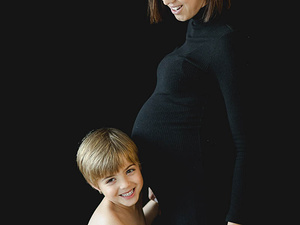 Fotografia maternità naturale realizzata a domicilio