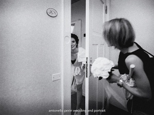 Laura con la wedding planner in hotel prima del matirmonio 