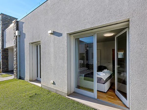 Esterni di casa vacanza elegante pensata per affitti turistici