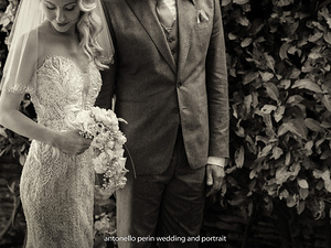 gli sposi durante le cerimonia in giardino Hotel Ideal Sirmione