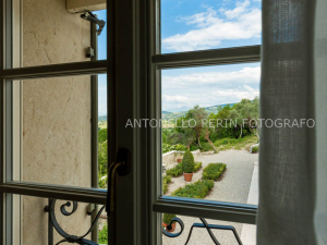 INTERIOR PHOTOGRAPHY, LAKE GARDA