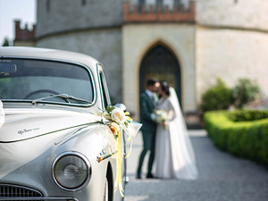 newlyweds at the tower of San Martino Desenzano