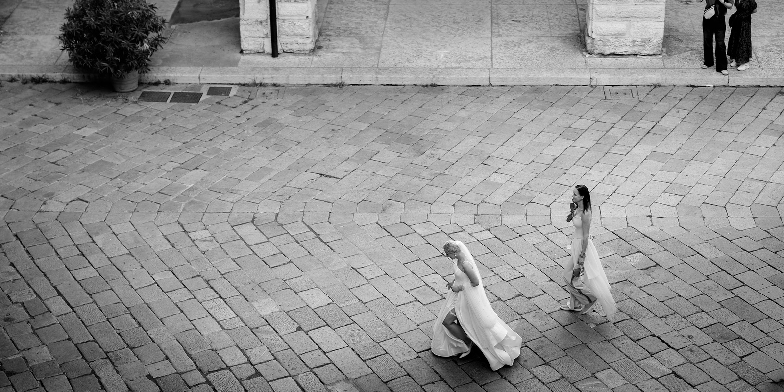 La sposa arriva a Verona per il matrimonio.